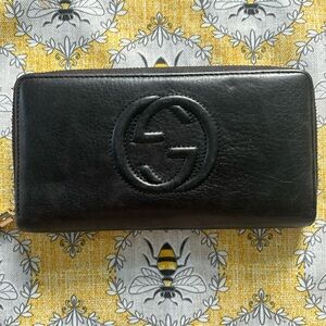 Authentic Gucci soho long wallet